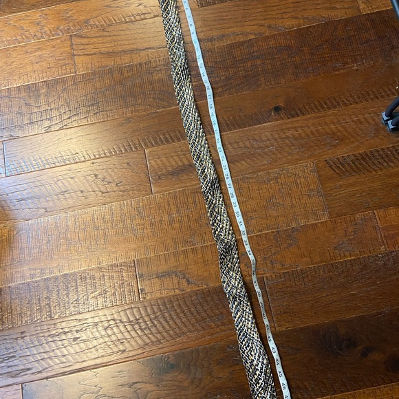 Retro vintage woven belt in gold, black and white with silver hardware - Picture 4 of 4